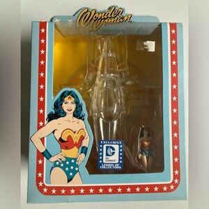 Funko Wonder Woman Invisible Jet with Mini Retro Action Figure